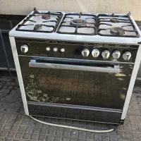 گاز فر تمیز درحدنو استفاده نشده عالی فوری فروشی
