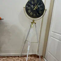 ساعت ایستاده