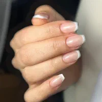 تخفیف کاشت ناخن