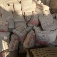 مصالح ساختمانی انواع آجر. ماسه. سیمان. گچ.