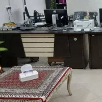 میز و صندلی چرخدار و صندلی انتظار