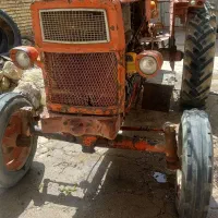 تراکتور رومانی مدل ۶۷ همراه با خیش