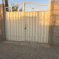 باغ-چهار-دیواری-با-درختان-مثمر-و-بارده
