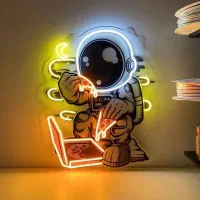 انواع تابلو های نئون و آینه