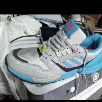 zx8000  سایز ۴۴.   کف آبی.