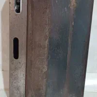 اجرای جاقفلی تمیز وساده بر روی چهارچوب درب