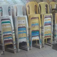 تعدادی صندلی