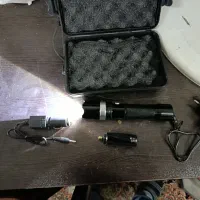 سه عدد چراغ قوه