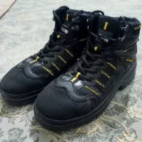 دو جفت نیم بوت و کتونی اسپرت درحدنو