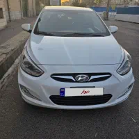 اکسنت بلو وارداتی۲۰۱۴ با۲ مانیتور اندرویدصندلی عقب