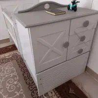 تخت و کمد از نوزادی تا نوجوانی