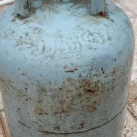 سلام یک کپسول گاز