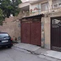 ویلایی دو طبقه مرکز شهر / سکونت ، انبار ، خوابگاه.