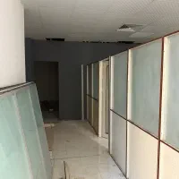 فروش پارتیشن اداری MDF و شیشه دست دوم ۳۰ متر