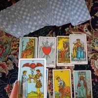 قرآنی سر کتاب