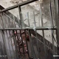 پنجره با حفاط به همراه شیشه