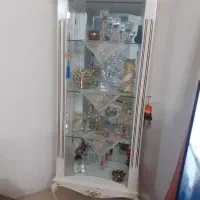 بوفه کرم رنگ