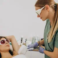 جذب نیروی خدمات زیبایی و اپراتور لیزر