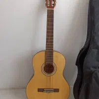 گیتار در حد نو