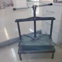 پرس صحافی آهنی