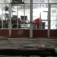 مغازه ۲۵متری دارای سند و اشتراک آب و برق