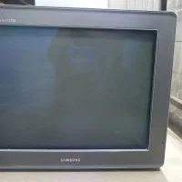 مانیتور crt تمیز و سالم و روشن
