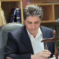 بدون وکیل دفاع کن