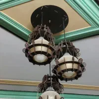 لوستر چوبی سه شعله