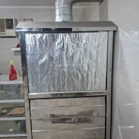 فرساندویچی و یخچال ایستاده