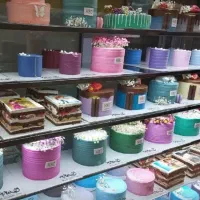 شیرینی های تازه و خوشمزه برای مجالس جشن شما