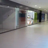 مغازه ۸۰ متری به همراه بالکن ۴۰ متری