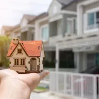 معاوضه-اپارتمان-تک-واحدی-بامغازه