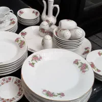 سرویس چینی گل سرخی