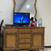 اینه و میز