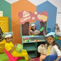 مربی کودکان خانه بازی