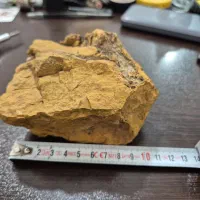 سنگ زیبای جاسپر زرد و عقیق