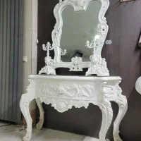 آینه و شمعدان و کنسول