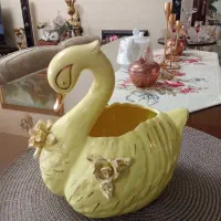 شکلات خوری قوی زرد مناسب کادو