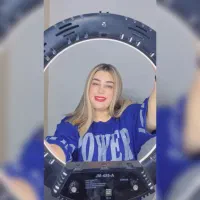 خدمات آرایشی رنگ و لایت و کراتین وتراپی و کوپ و..