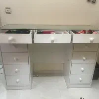 میز آرایش ۱۱ کشو