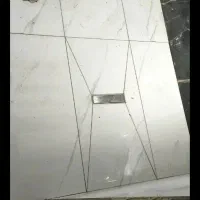 کارگر کاشی کاری یانماکاری
