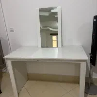 میز تحریر با اینه