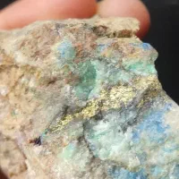سنگ. طلا عیار بالا