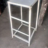 چهار پایه فلزی