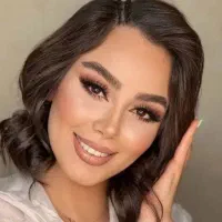 پک ویژه میکاپ با موی کرلی فقط ۶۹۵