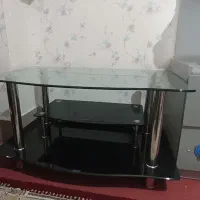 تلویزیون و میز