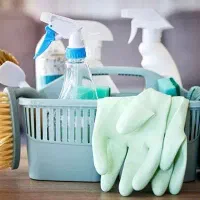 نظافتچی .جابجایی وسایل . شستن وگردگیریی وغیره