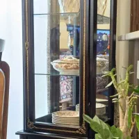 بوفه ویترین کوچک و جمع و جور آنتیک
