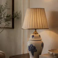آباژور رومیزی