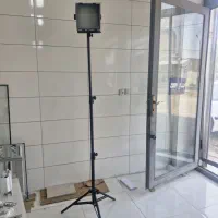 پرژوکتور  با پایه ۲متری
